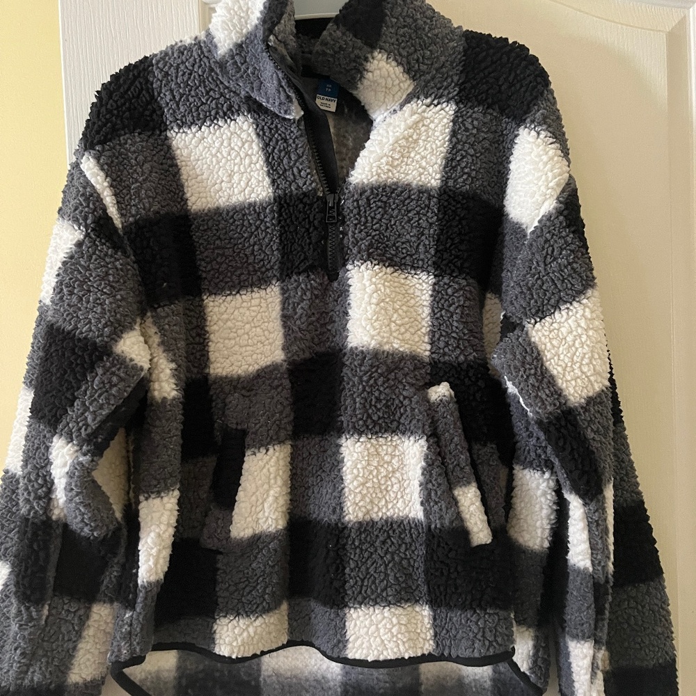 Old Navy XS fleece sweatshirt